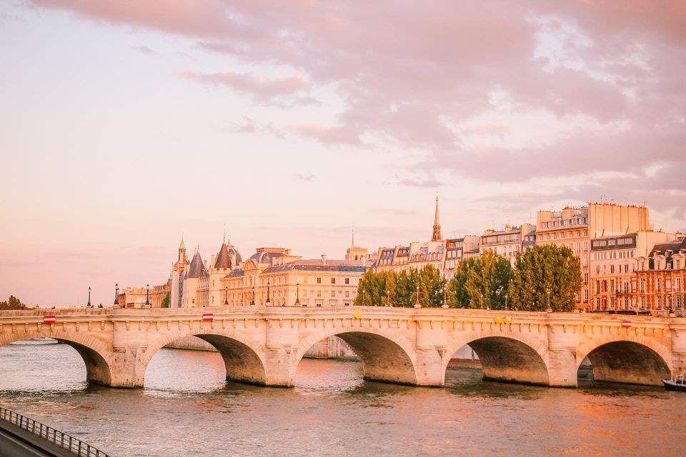 Paris : Audio Guided Tour of the Bridges of Paris - Self-Guided Tour