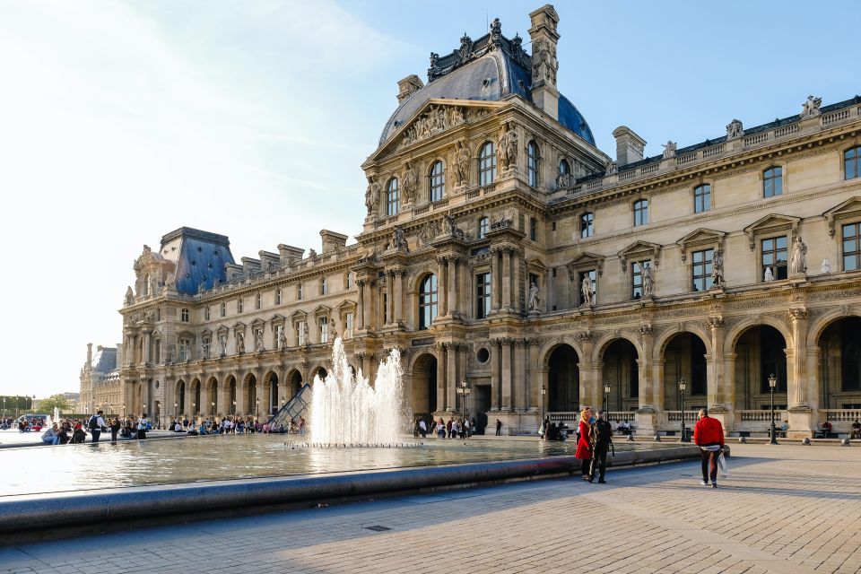 Paris: Private Walking Tour With a Licensed Local Guide - Meeting Point Information