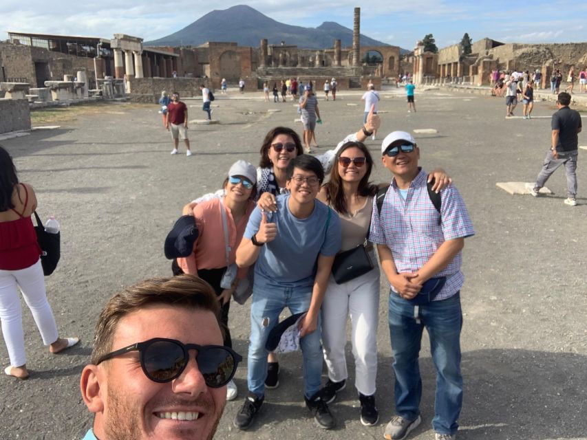 Pompeii 3H: Private Guided Tour With a Local Expert Guide - Languages Offered