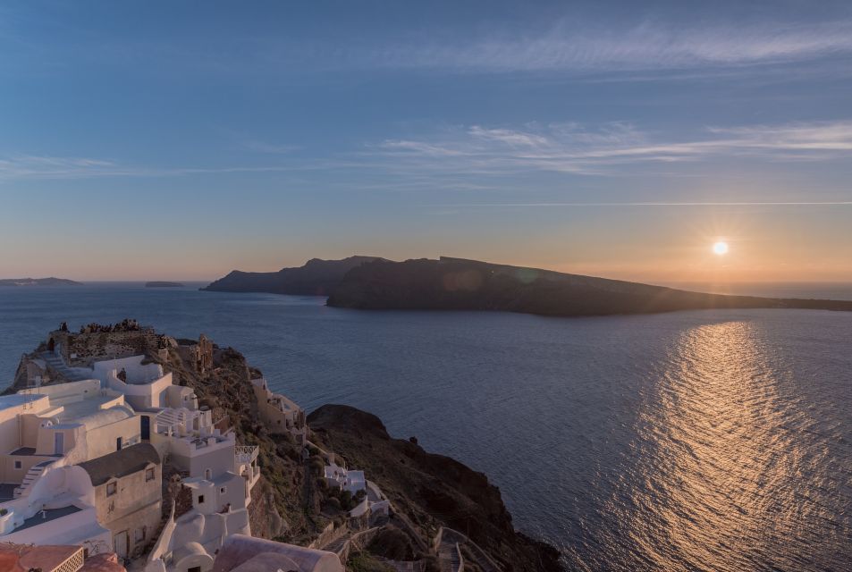 Santorini: Oia Cultural Highlights Sunset Walking Tour - Tour Highlights and Important Information