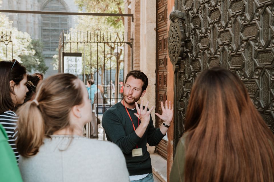 Seville: Guided Walking Tour With Optional Breakfast - Tour Itinerary