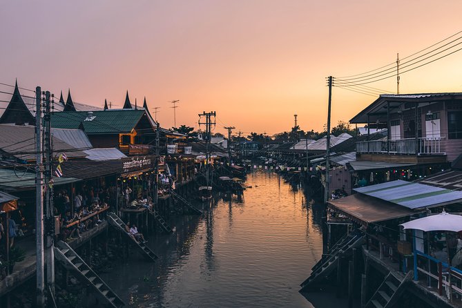Step Back In Time: Explore Bangkoks Historical Koh Kret Island - Souvenir Shopping and Local Markets