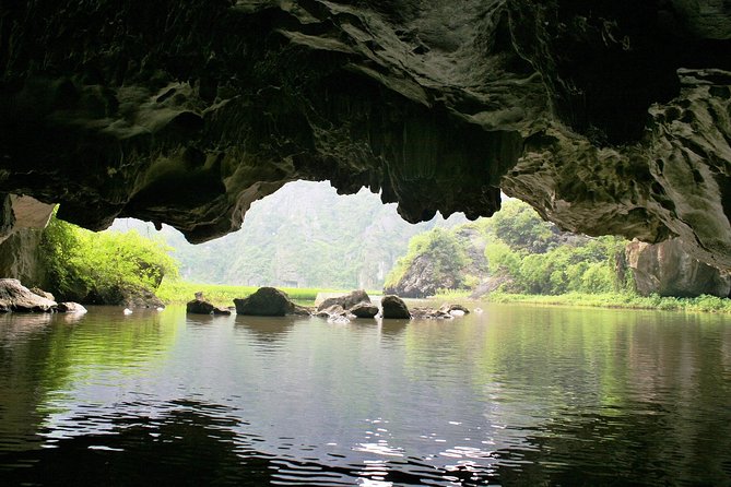 Trang An Boat Ride and Hoa Lu Temples - Last Words