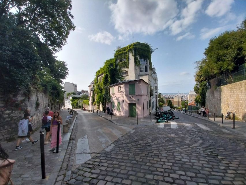 Montmatre Walking Tour: the Essential Highlights+ - Sightseeing