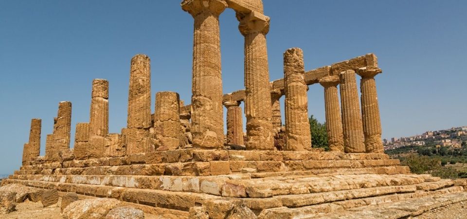 Palermo to Siracusa: Stop Al Valley of Temples & Roman Villa - Common questions