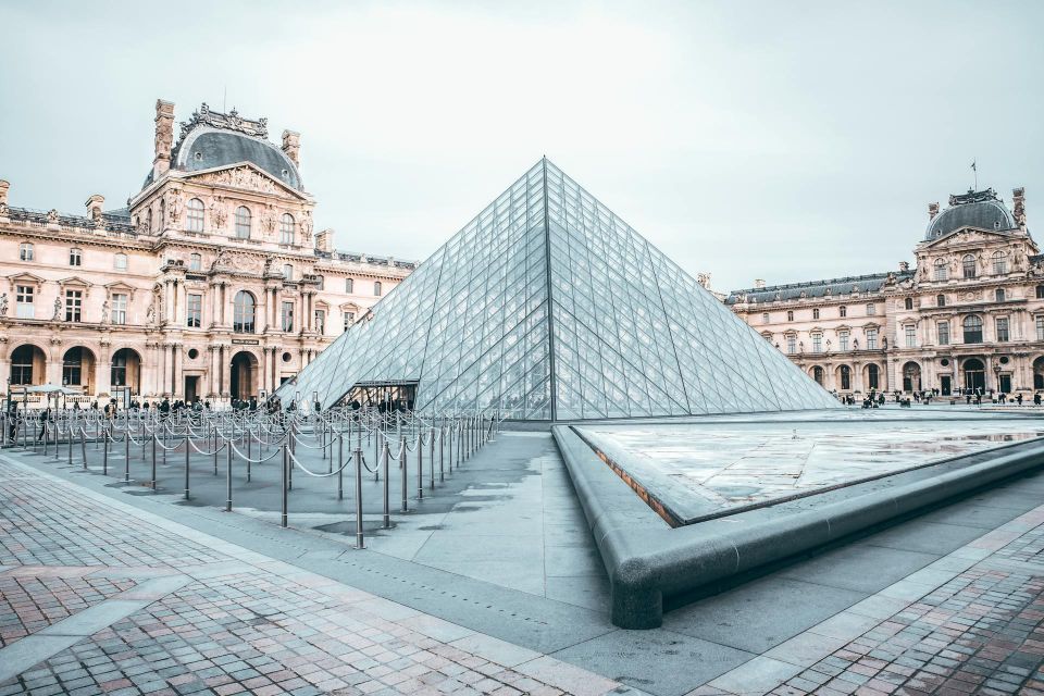 Paris - Louvre Pyramid : The Digital Audio Guide - Common questions