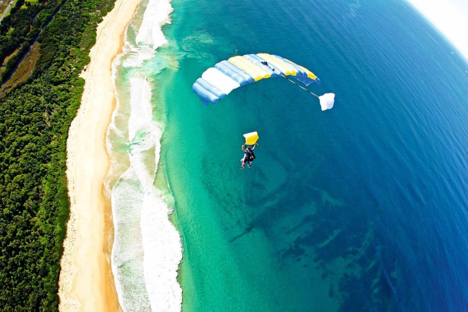 Sydney, Wollongong: 15,000-Foot Tandem Beach Skydive - Common questions