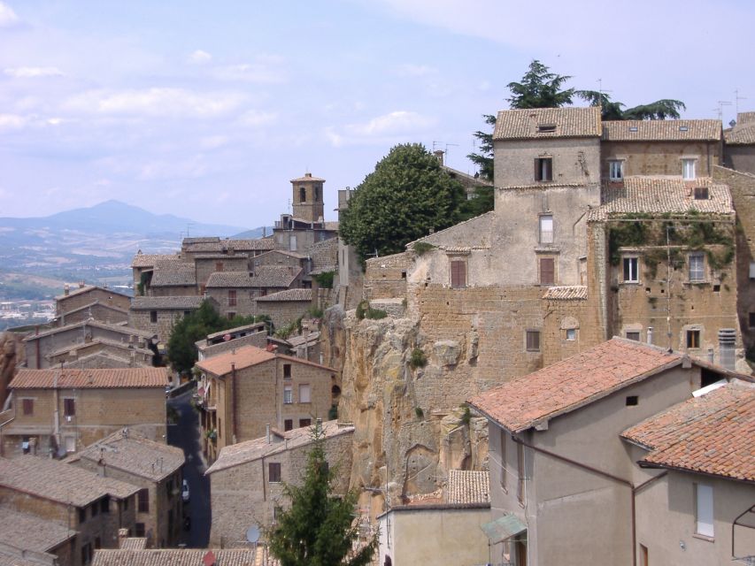 Day Trip From Rome to Assisi and Orvieto - 10 Hours - Stop at Deruta for Shopping