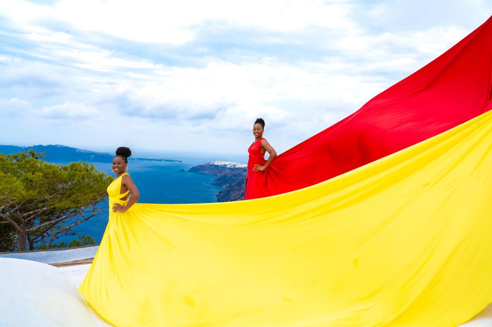 Santorini: Private Flying Dress Photoshoot in Santorini - Last Words