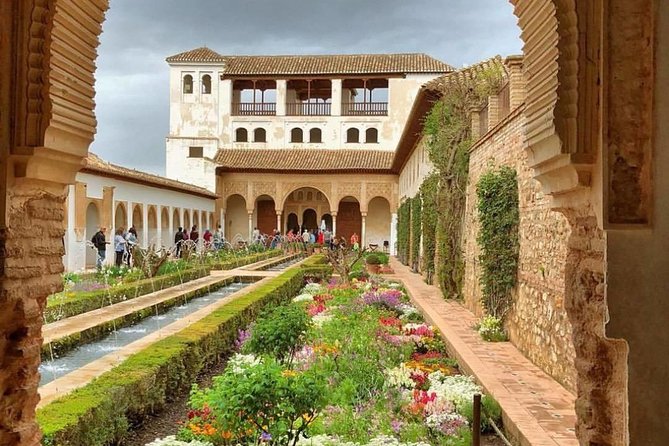 Alhambra, Nasrid Palace, and Generalife Tour : Exclusive 3-Hour ComBo Tour - Tour Price and Lowest Price Guarantee