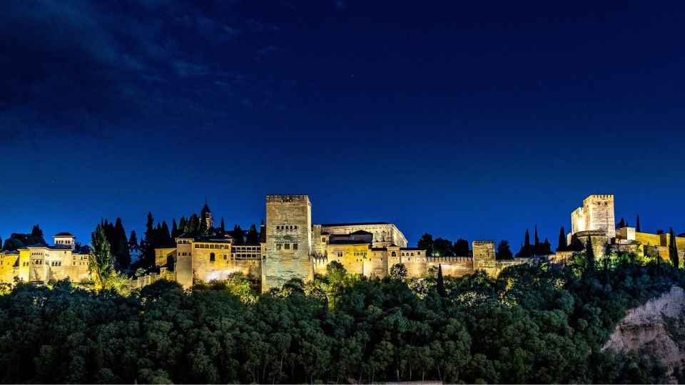 Alhambra: Nasrid Palaces Guided Night Tour Without Tickets - Tour Details