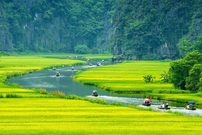 Amazing Ninh Binh Full Day: Hoa Lu – Tam Coc (Vip Tour: Group 7 People)