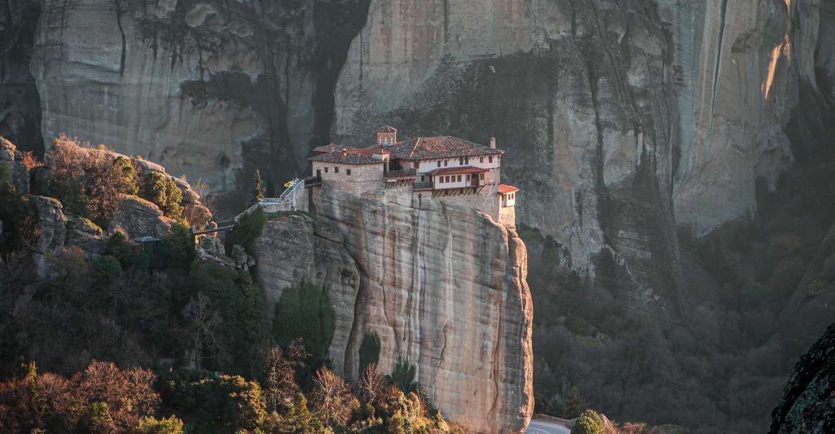 Athens: Meteora & Kalabaka Day Trip Without a Guide - Key Points