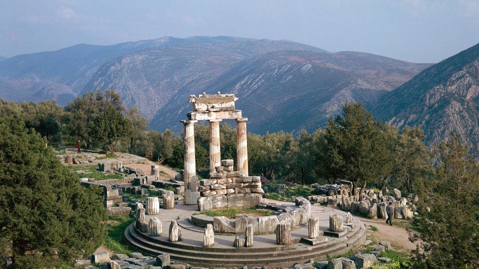 Athens to Delphi and Arachova Full Day Tour - Tour Details