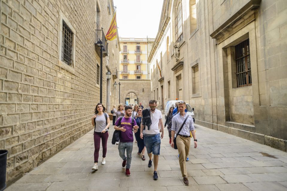 Barcelona: Alternative Free Tour of the Raval - Key Points