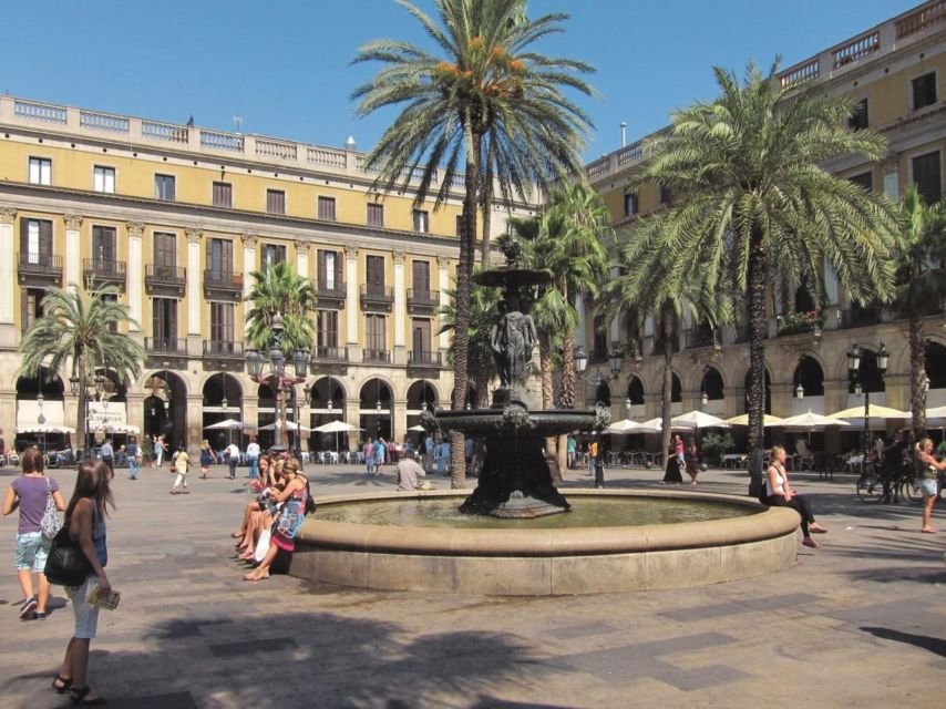 Barcelona Las Ramblas: Walking Tour With Audio Guide on App - Key Points