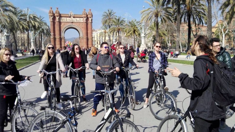 Barcelona: Small Group or Private Bike Tour - Key Points