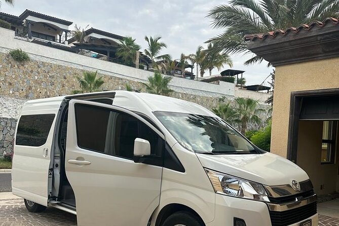 Cabo San Lucas: Private Round-Trip Airport Transfers