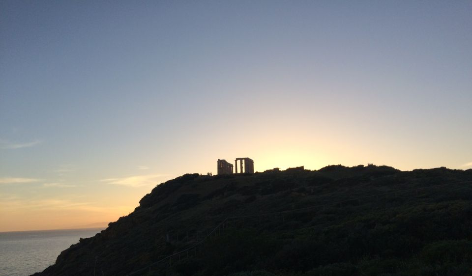 Cape Sounio Sunset Tour With a Stop to Vouliagmeni Lake - Itinerary Highlights