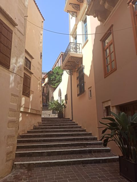 Chania Old Town: Artisans & Sightseeing Walking Tour - Key Points