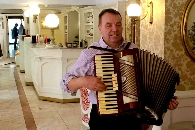 City Tour With Music, Walk, and Accordion Music Evening, 2 Hours (Group 5-15) - Key Points