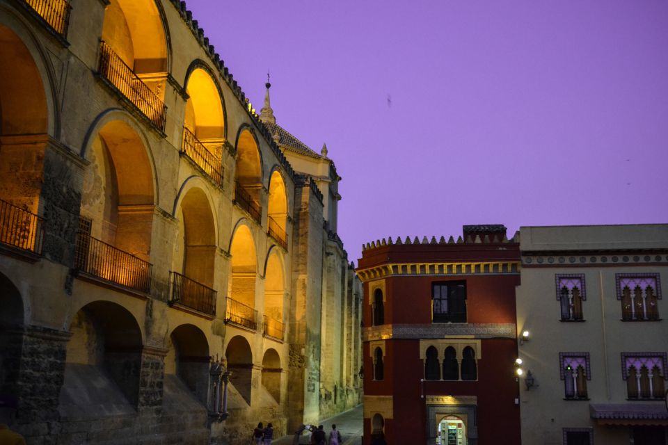 Córdoba: Guided Nighttime Walking Tour - Key Points