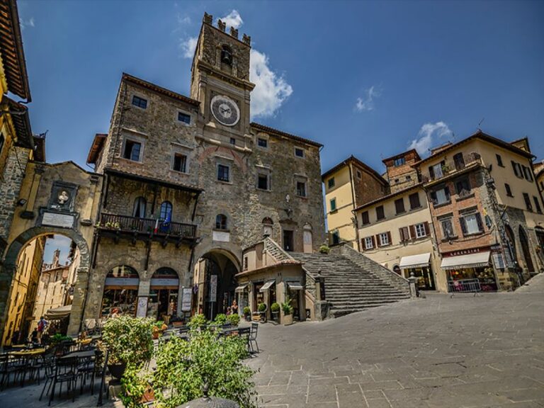 Cortona and Arezzo: Full-Day Tour From Rome