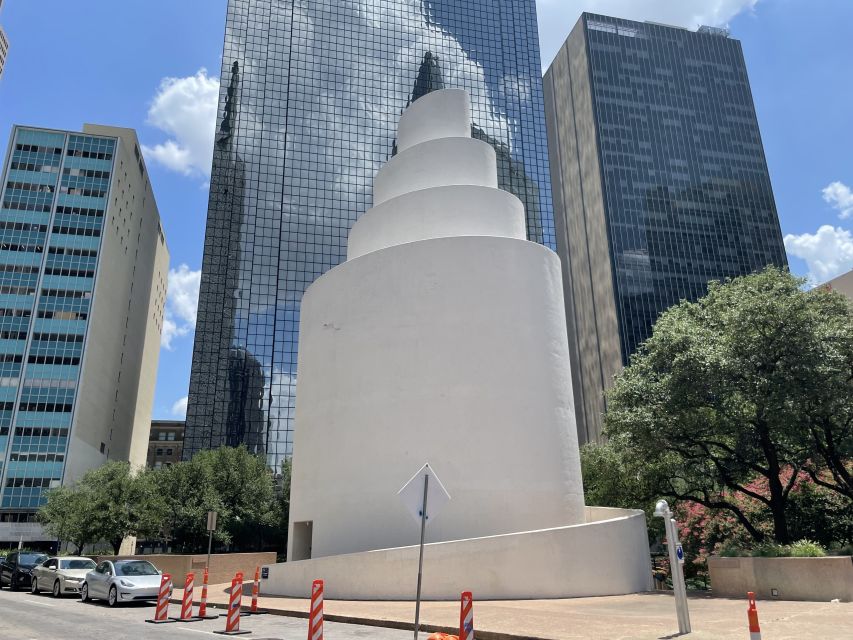 Dallas in Wonderland: A Self-Guided Audio Tour - Key Points