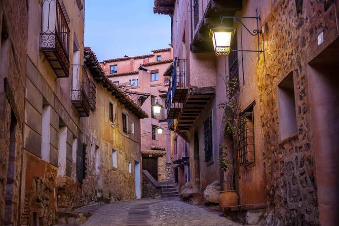 Day Tour in the Medieval Town of Albarracin - Key Points