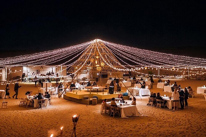 Dubai Desert Safari, Live Fire Show, Sandboarding & Dune Bashing - Key Points