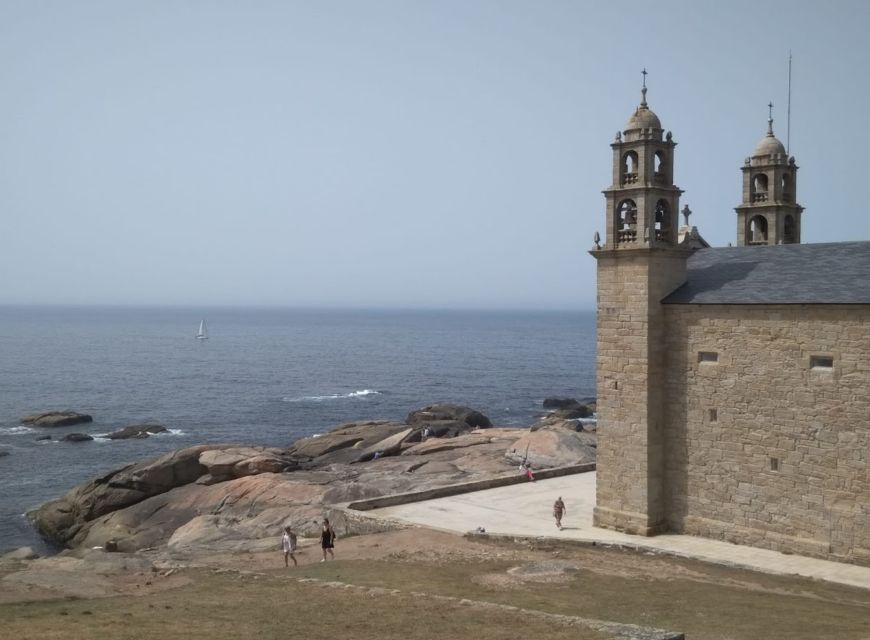 From Santiago De Compostela: Finisterre and Muxía Day Trip - Key Points