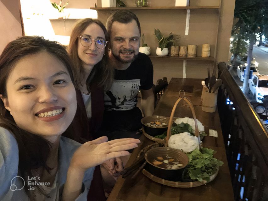 Hanoi Walking Street Food Tour With English Speaking Guide - Key Points