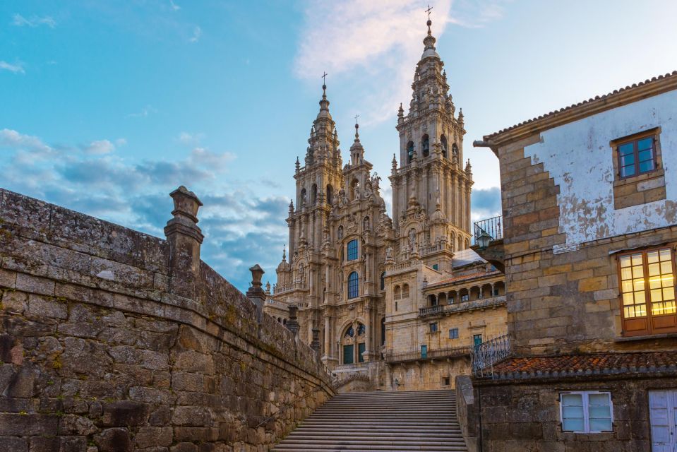 Santiago: Essential Walking Tour of the Citys Landmarks - Location Details