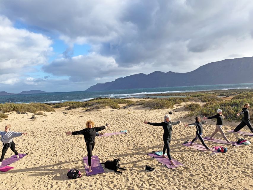 Lanzarote: Volcanic Yoga Session With Ocean Views - Session Description