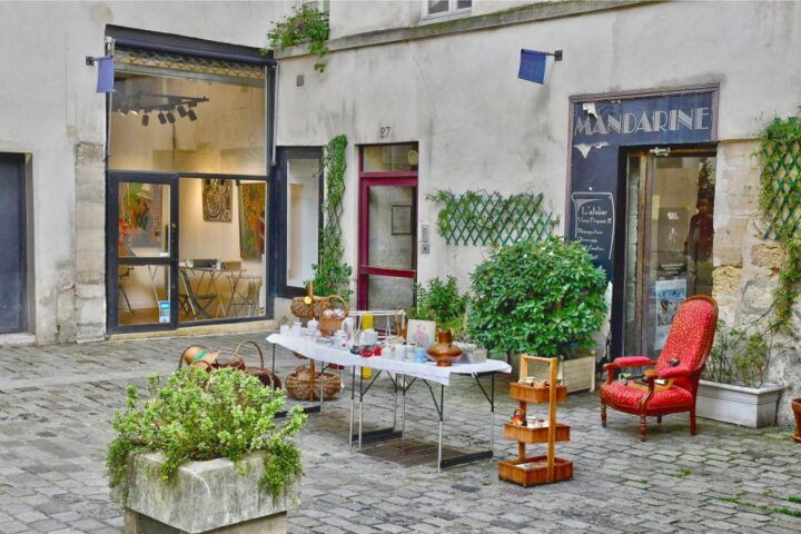 Les Marais: French Tastes and Drinks Private Foodie Tour - Key Points