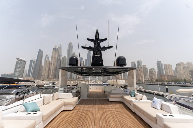 Luxury Yacht Rental - Numarine 80ft Dubai Yachts - Key Points