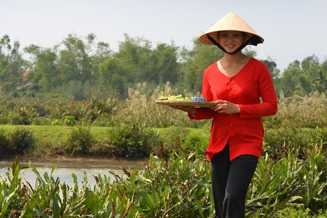 My Grandmas Home Cooking With Market and Bike Tour From Hoi an - Key Points