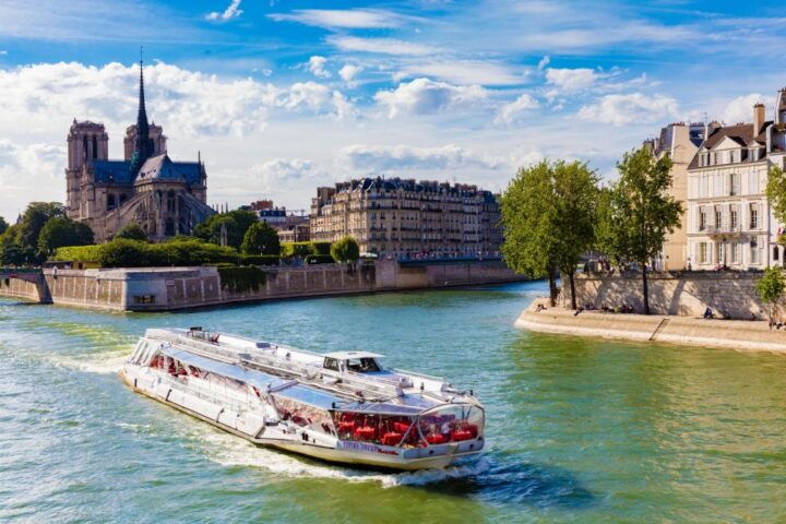 Paris: Sightseeing Cruise on the Seine With 3-Course Lunch - Key Points