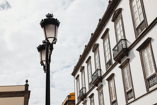 Photographic Walk Through the Old Town of Las Palmas - Capturing Local Culture and Traditions