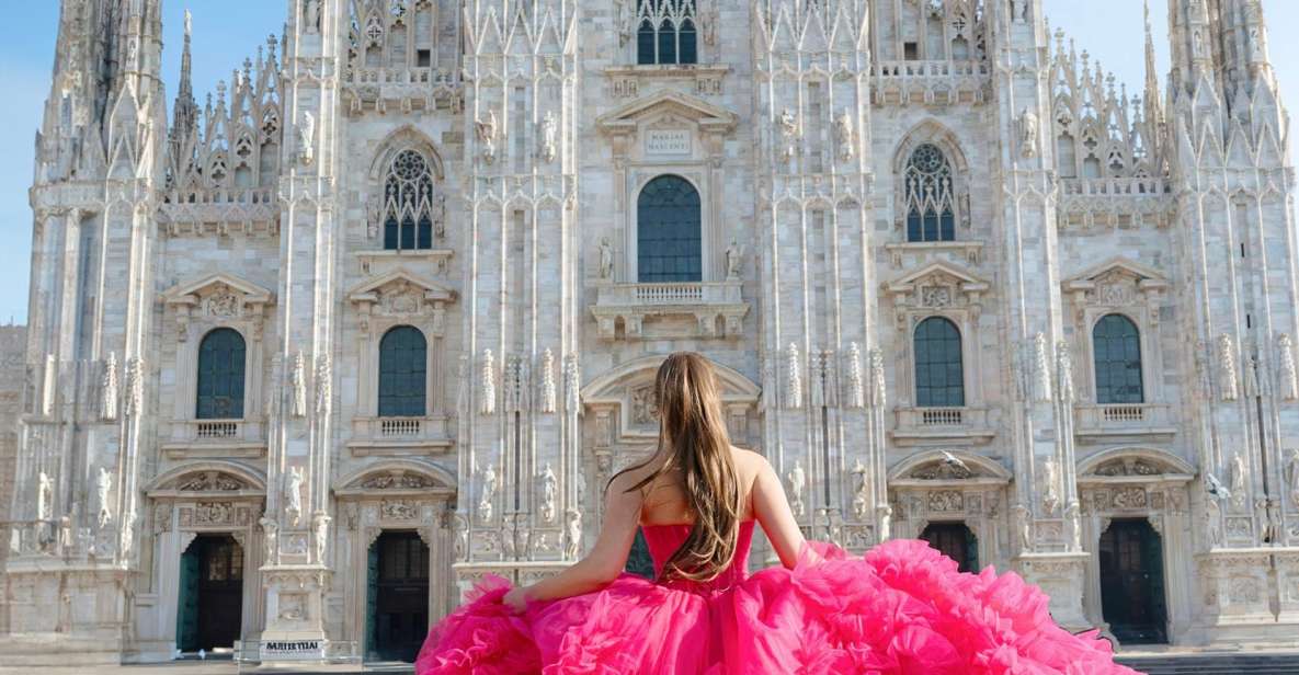 Photoshoot With a Fairytale Dress in the Heart of Milan - Key Points