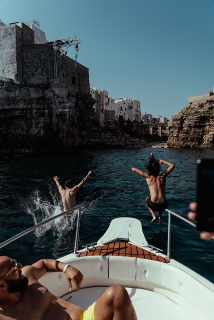 Polignano: PRIVATE Boat Cruise to the Caves With Aperitif - Key Points
