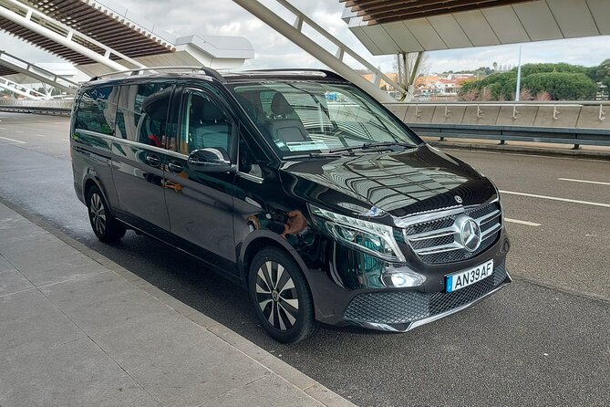 Private Airport Transfer From Porto to Fátima - Key Points