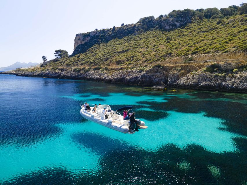 Private Boat Tour Favignana and Levanzo - Key Points