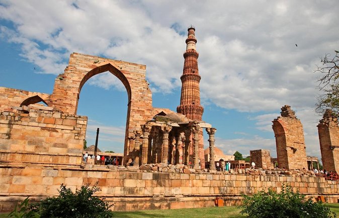 Private Delhi Tour: Lotus Temple, Qutub Minar and Dilli Haat - Key Points