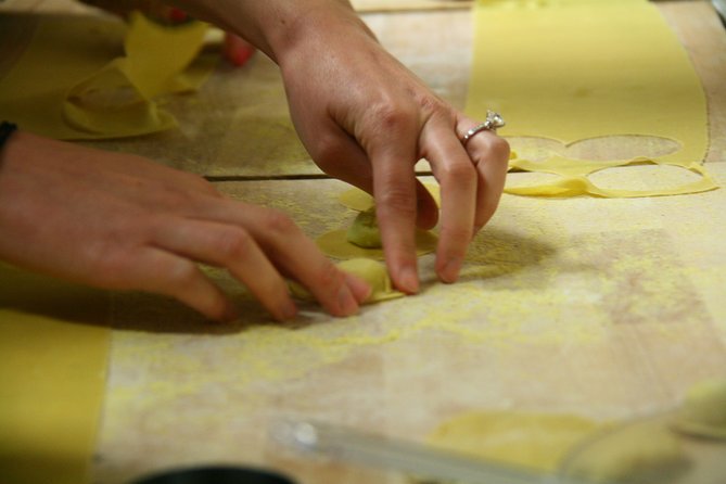 Private Italian Cooking Class and Cheese Tasting in Tuscany - Key Points