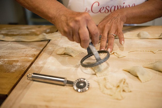 Private Pasta & Tiramisu Class at a Cesarinas Home With Tasting in Arezzo - Key Points