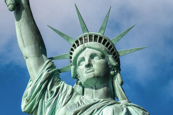 Private Sail Around New York City and The Statue of Liberty - Key Points