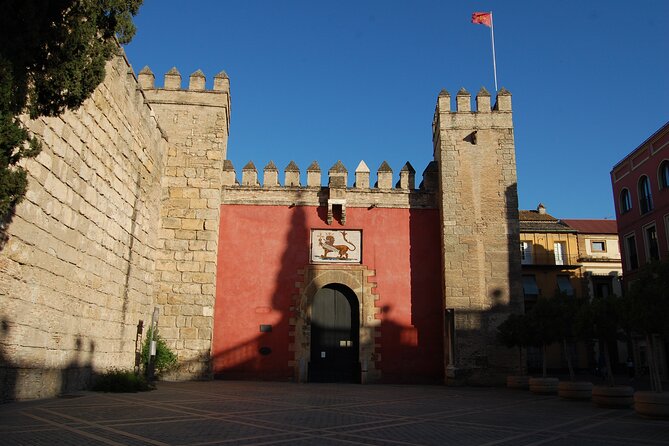 Private Tour to the Real Alcazar of Seville - Key Points