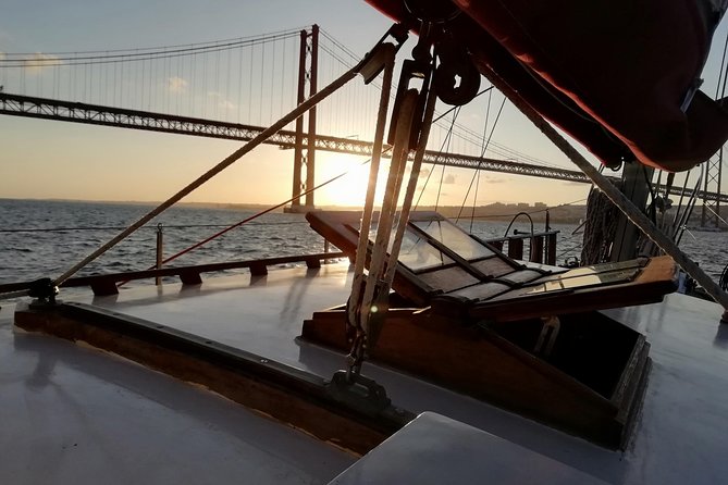 Romantic Lisbon on a Lovely Vintage Sailboat - Key Points