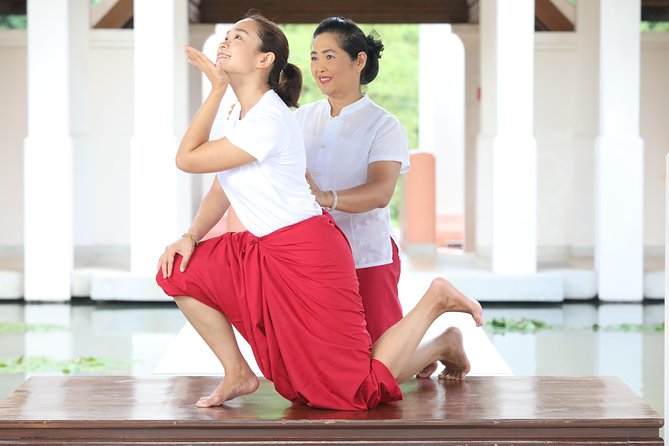 Rue Sri Dat Ton 1 Hr (Thai Yoga – Thai Prana Life-Force Therapy )